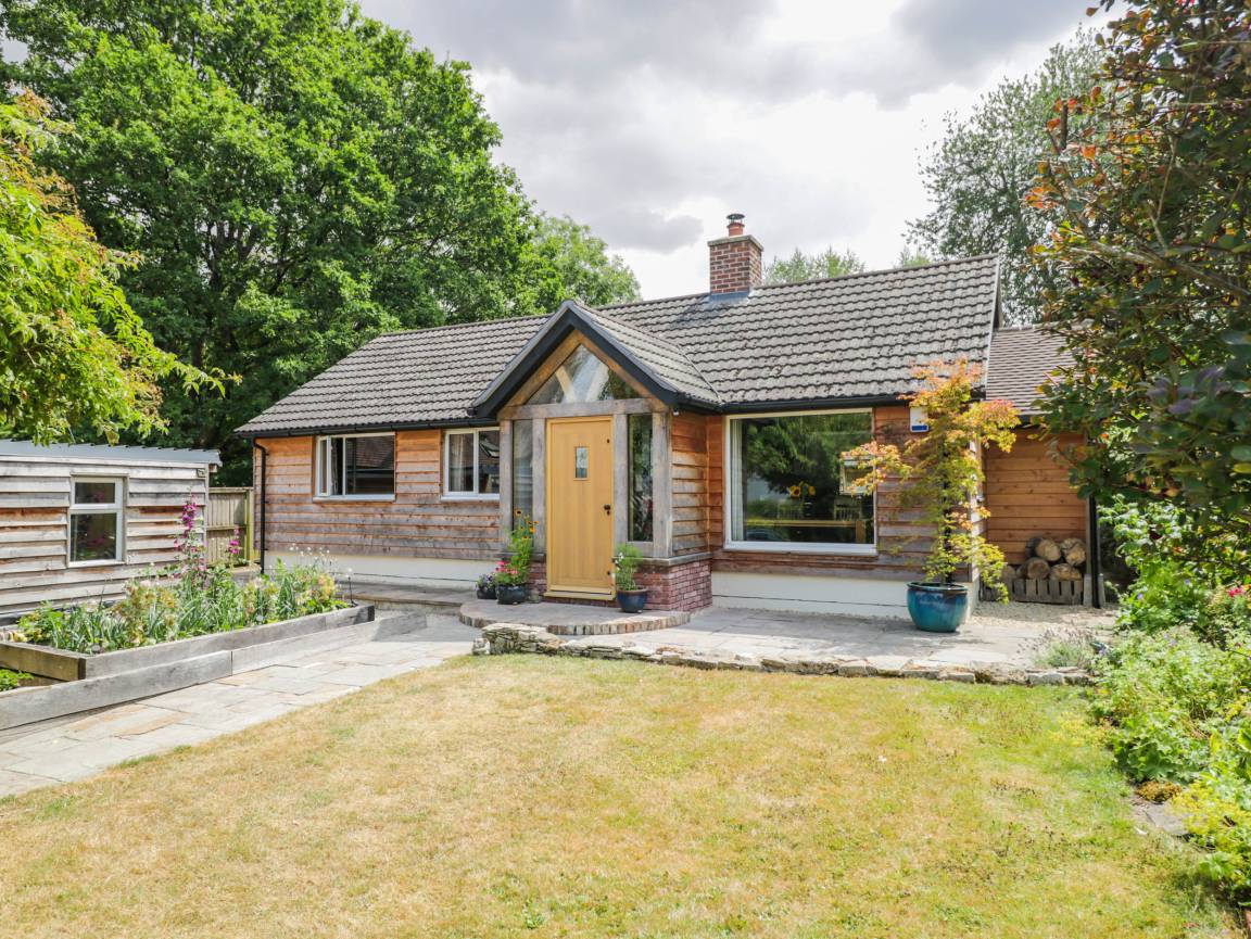 Cottage ∙ 2 Bedrooms ∙ 4 Guests - Wiltshire