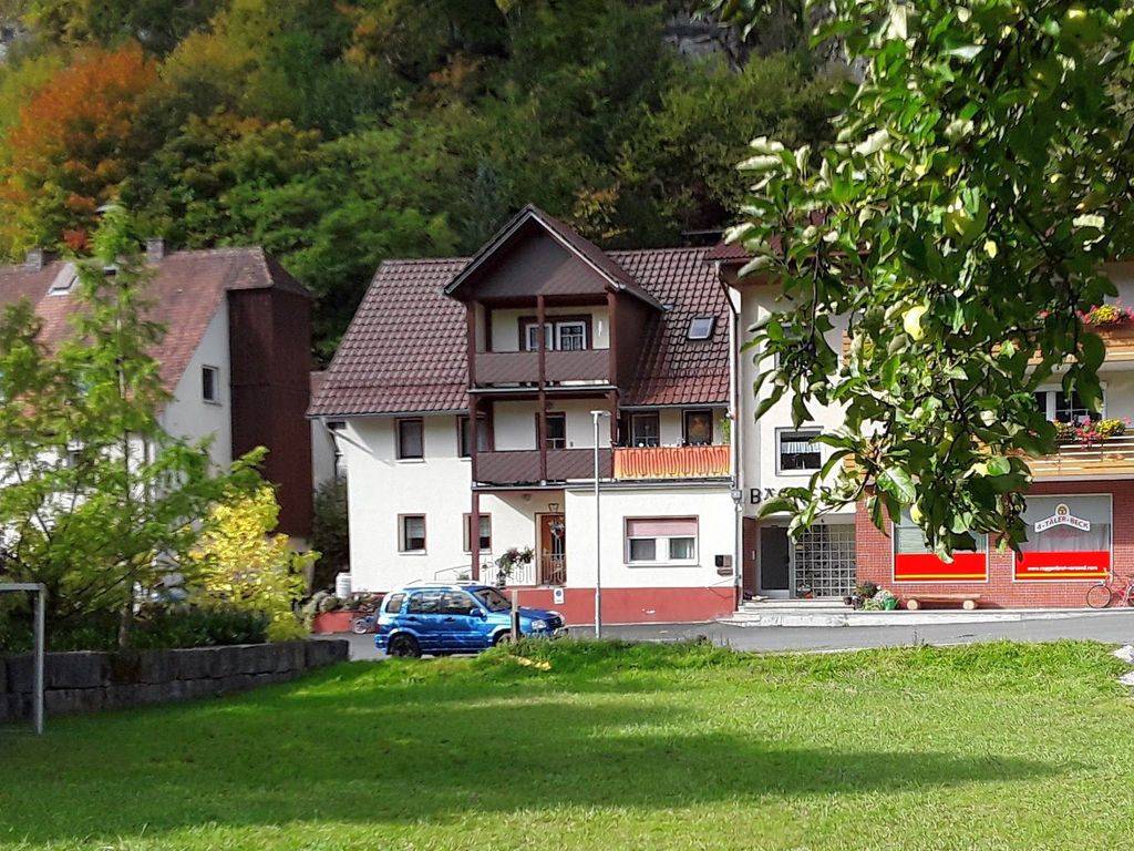 130 M² Ferienwohnung ∙ 4 Schlafzimmer ∙ 8 Gäste - Egloffstein