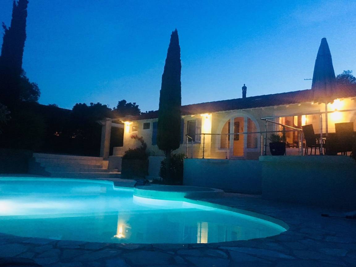 114 M² Huis ∙ 4 Slaapkamers ∙ 8 Gasten - Le Lavandou