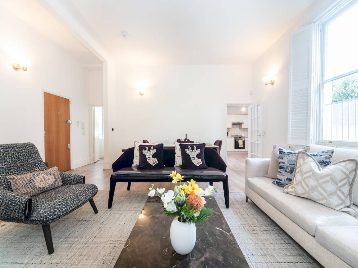 74 M² Apartment ∙ 2 Bedrooms ∙ 4 Guests - London