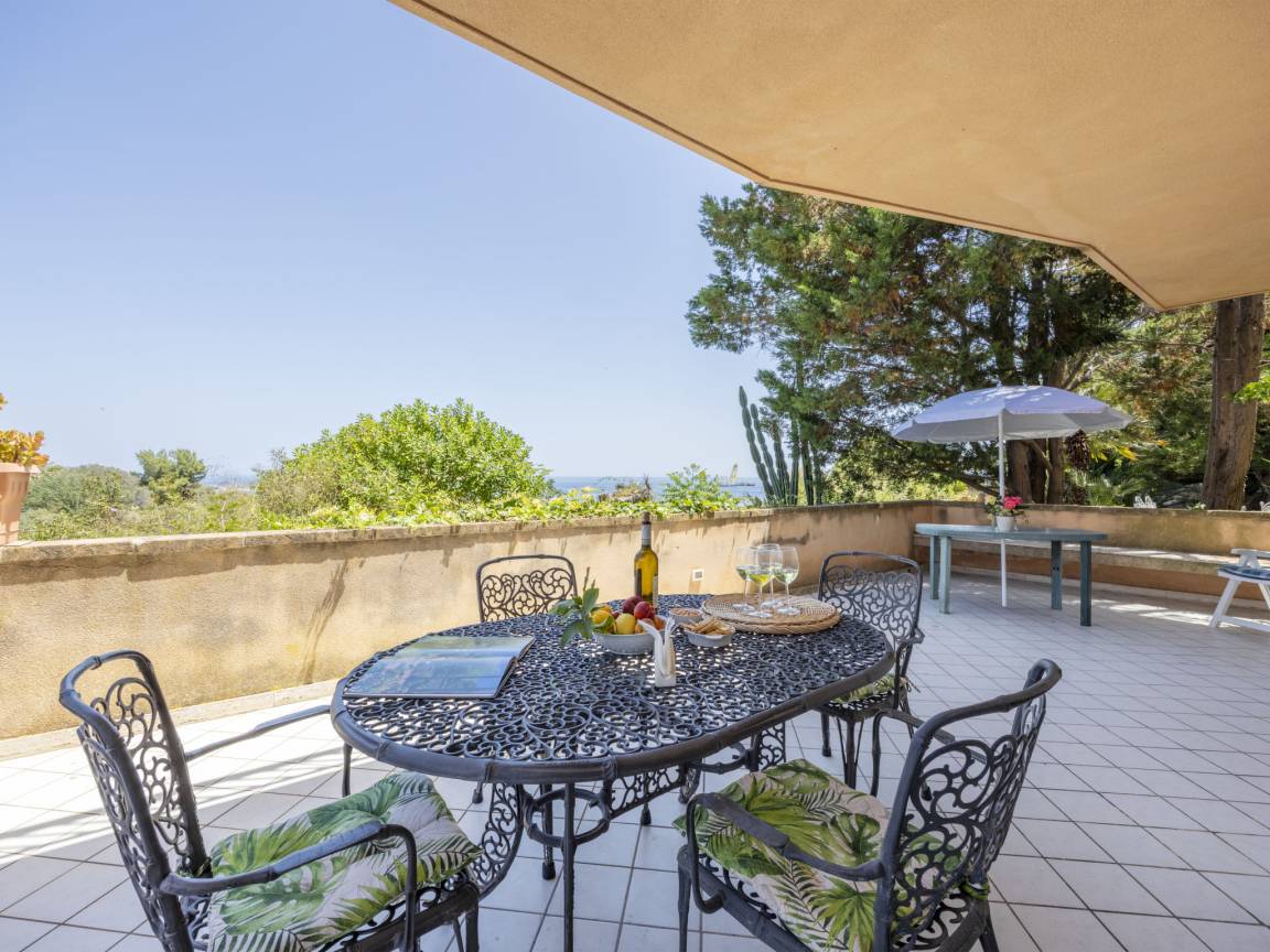 60 M² Apartamento ∙ 2 Habitaciones ∙ 4 Huéspedes - Santa Flavia