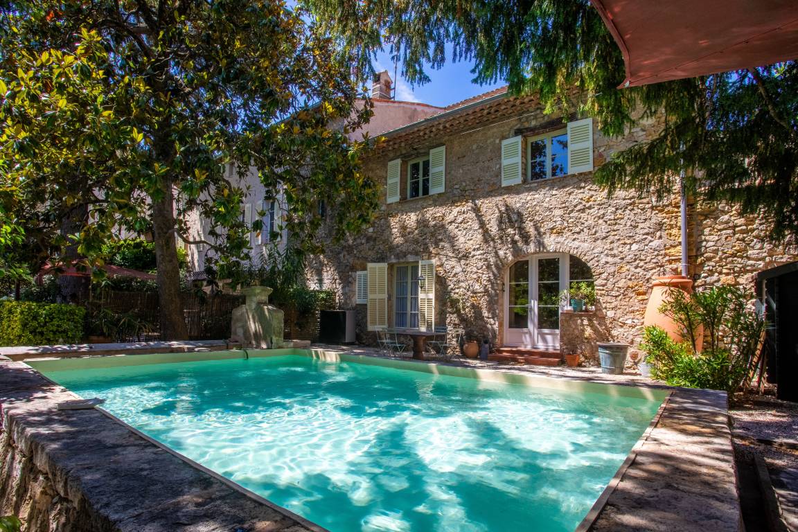 150 M² Ferienhaus ∙ 4 Schlafzimmer ∙ 9 Gäste - Montauroux