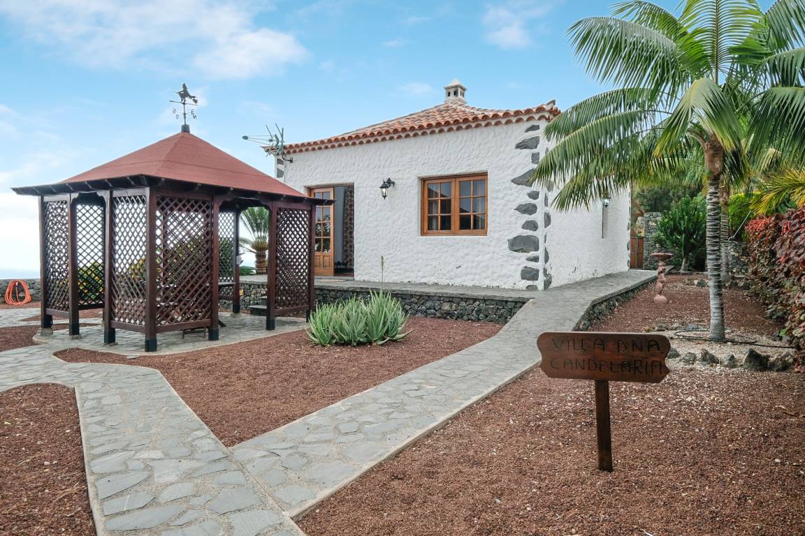 190 M² Finca ∙ 4 Bedrooms ∙ 6 Guests - Tenerife