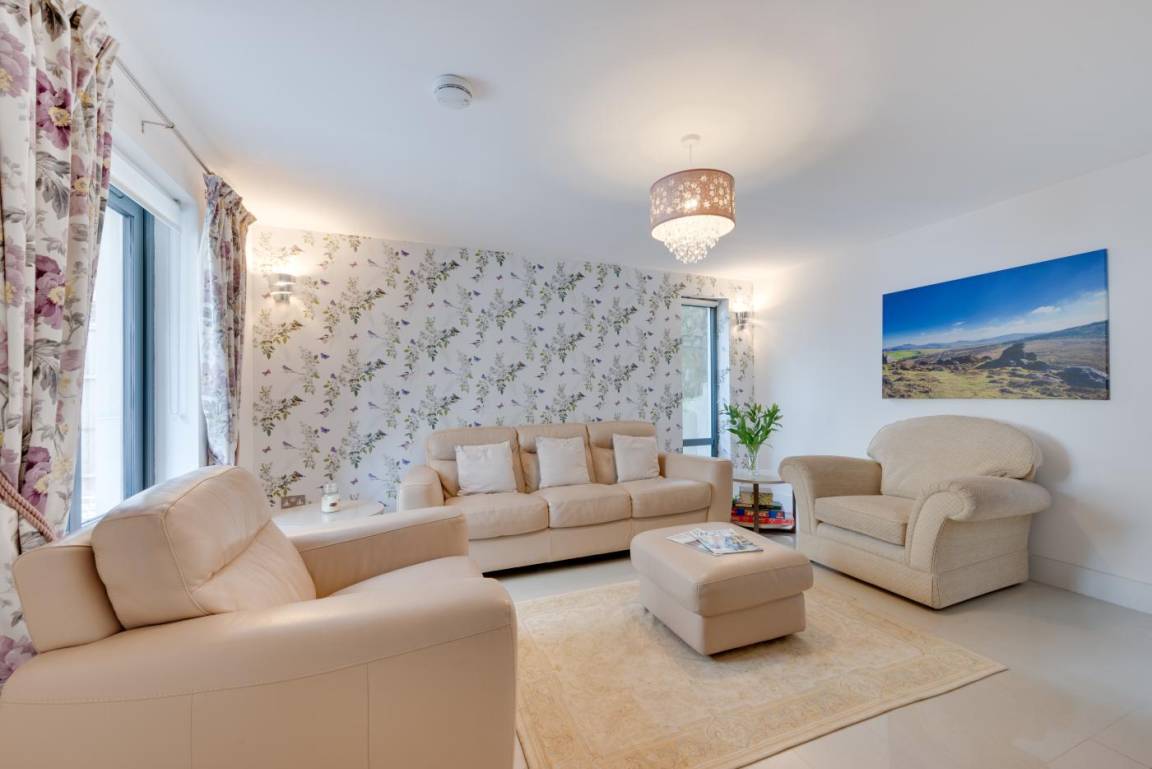 Cottage ∙ 2 Bedrooms ∙ 4 Guests - Paignton