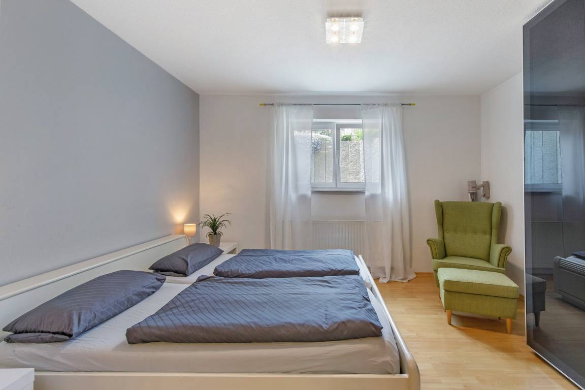 36 M² Ferienwohnung ∙ 1 Schlafzimmer ∙ 2 Gäste - Münsingen