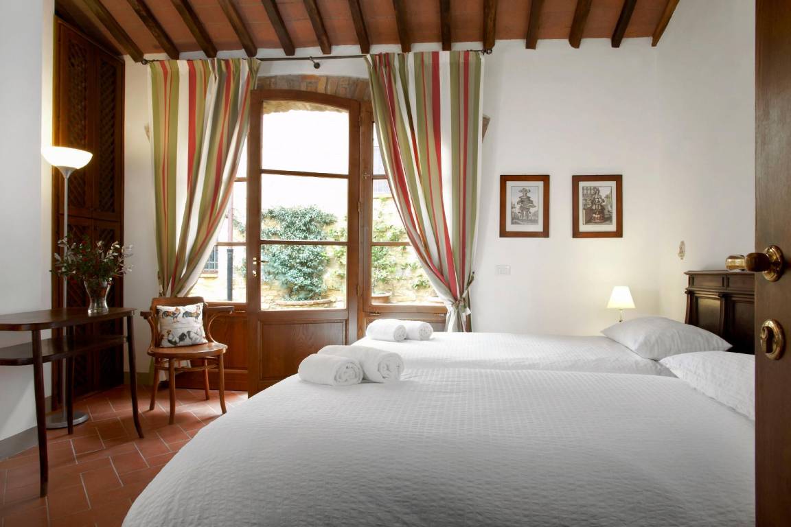 65 M² Apartamento ∙ 2 Habitaciones ∙ 4 Huéspedes - Castellina in Chianti