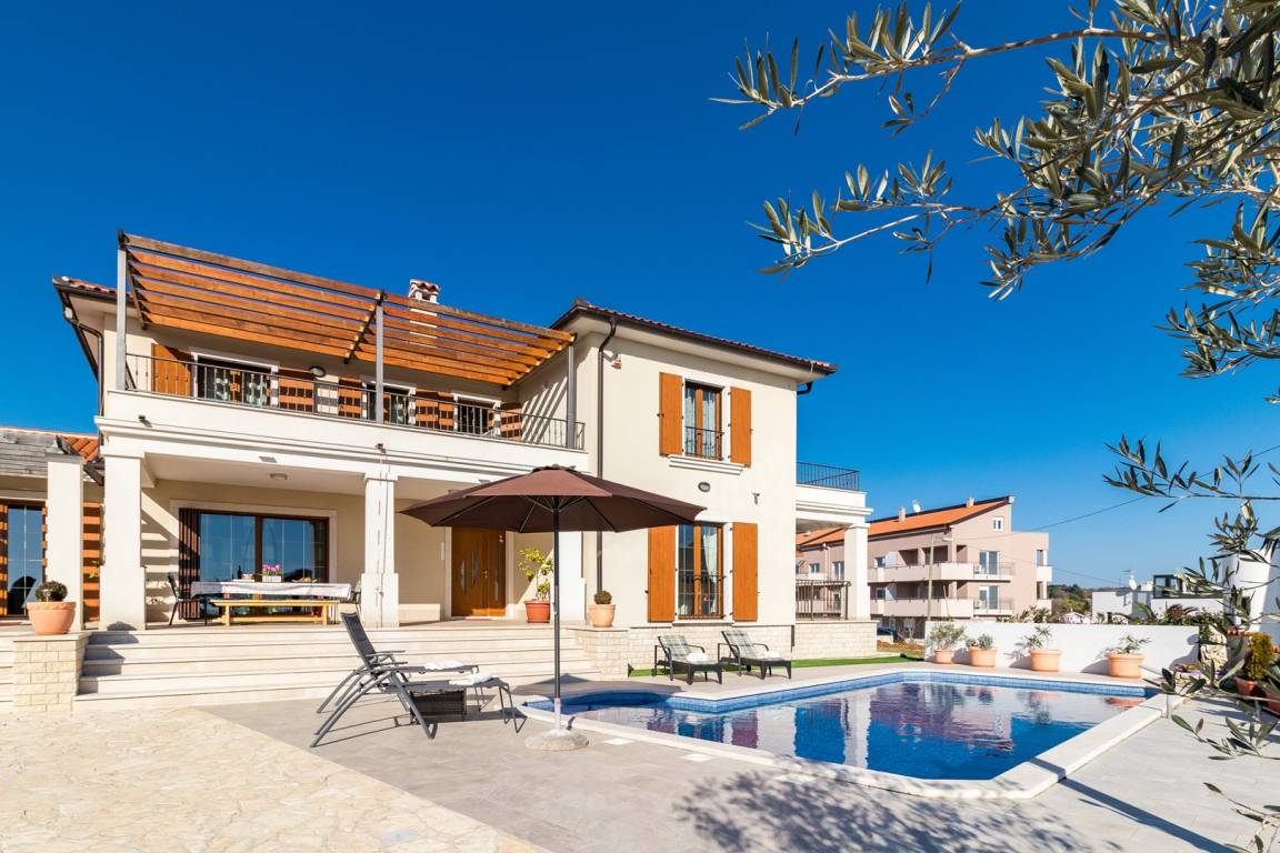 320 M² Villa ∙ 3 Slaapkamers ∙ 6 Gasten - Medulin