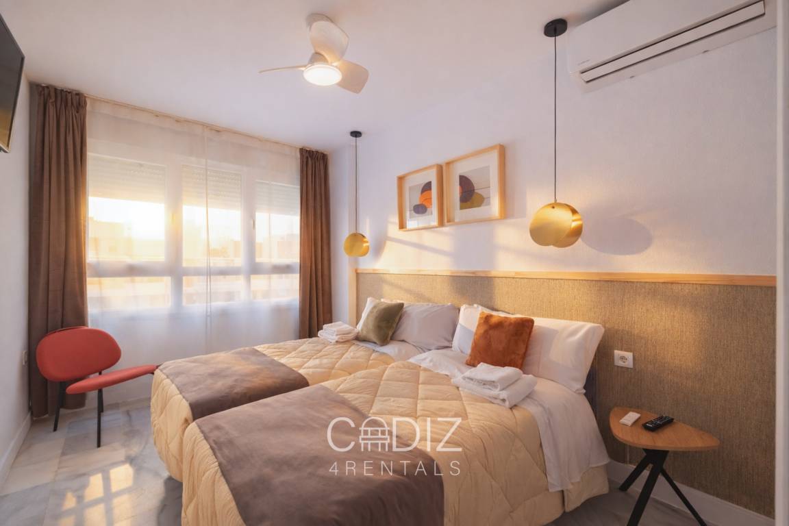 56 M² Apartamento ∙ 1 Habitación ∙ 4 Huéspedes - Cádiz