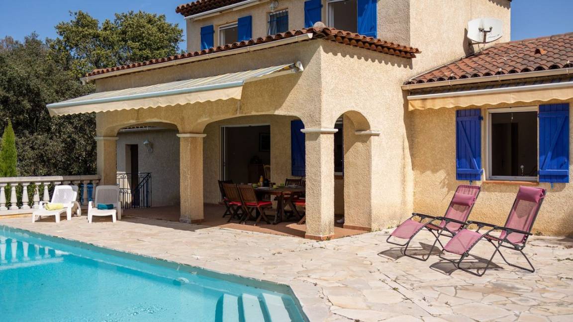 125 M² House ∙ 4 Bedrooms ∙ 6 Guests - Cap Estérel