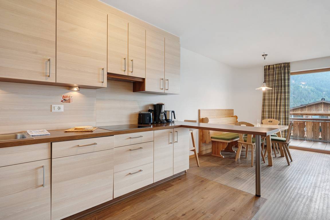 70 M² Ferienwohnung ∙ 2 Schlafzimmer ∙ 6 Gäste - Kastelruth