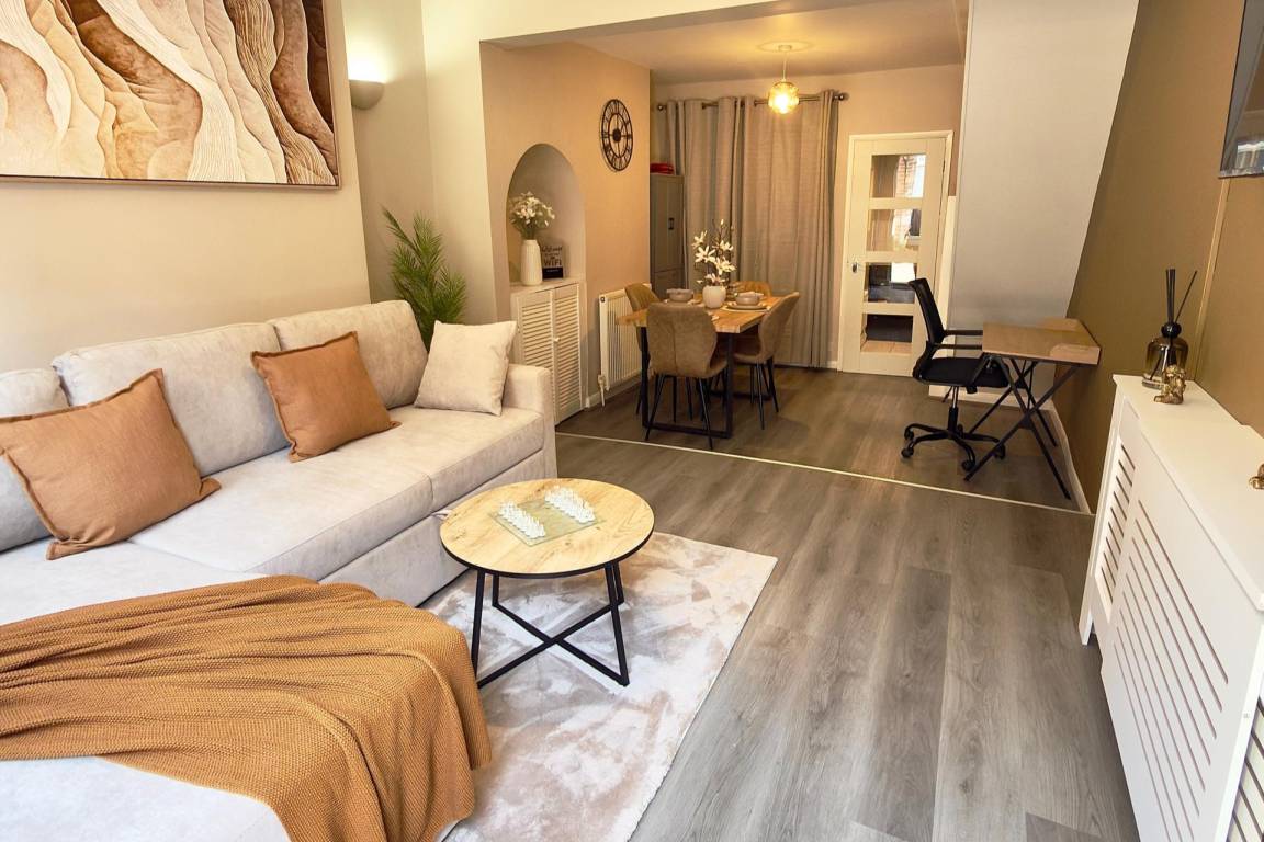 40 M² House ∙ 2 Bedrooms ∙ 5 Guests - Colchester