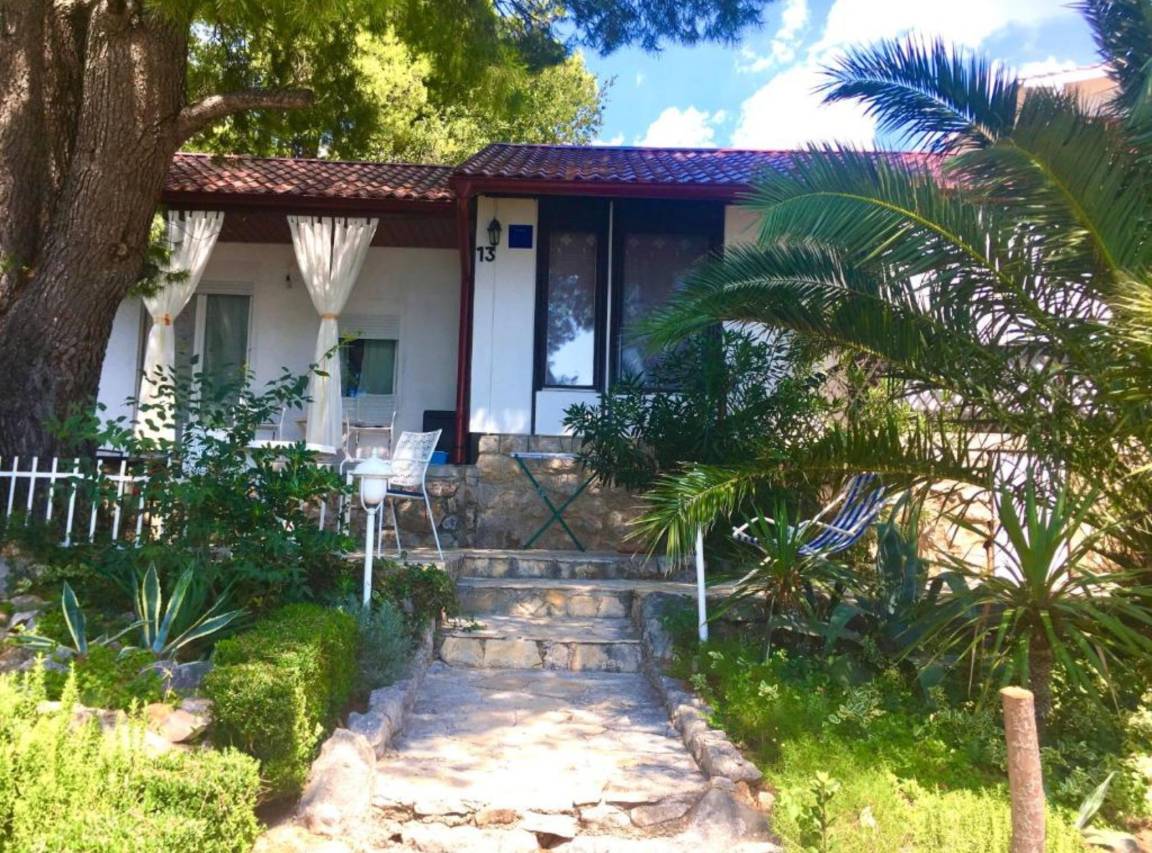 60 M² Ferienhaus ∙ 1 Schlafzimmer ∙ 4 Gäste - Starigrad-Paklenica