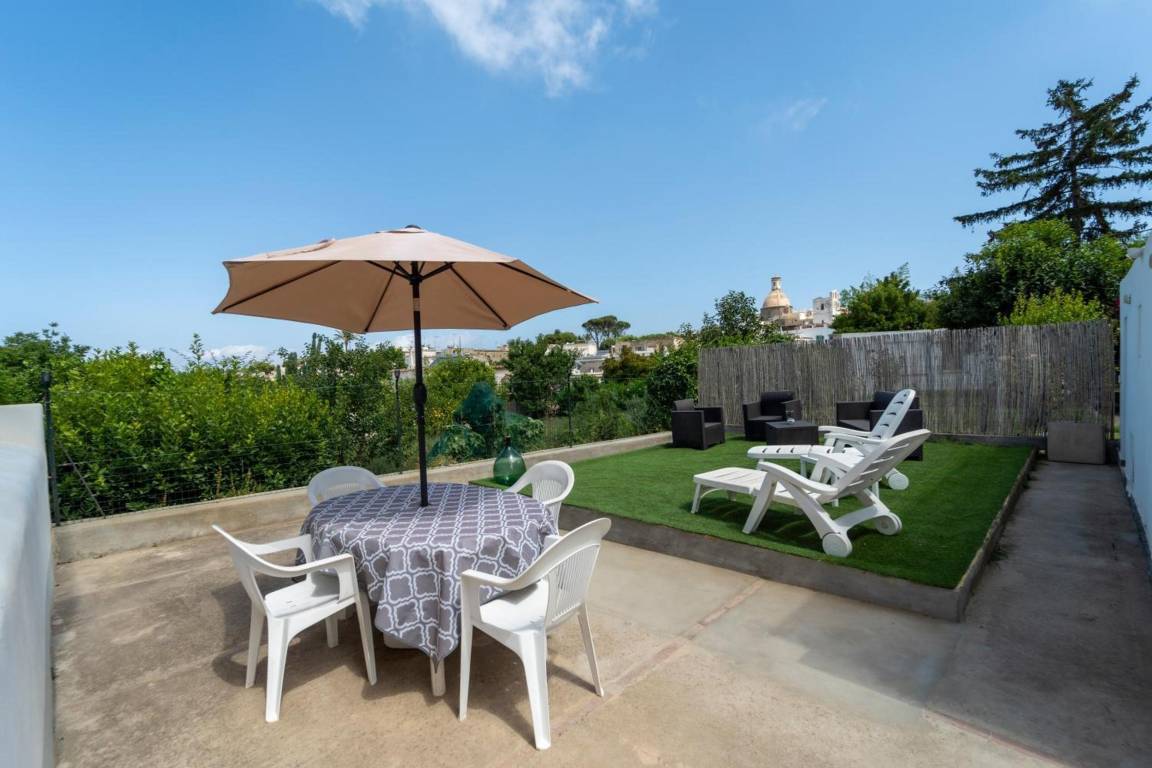 A corner of paradise in Anacapri with a private sea-view sun terrace