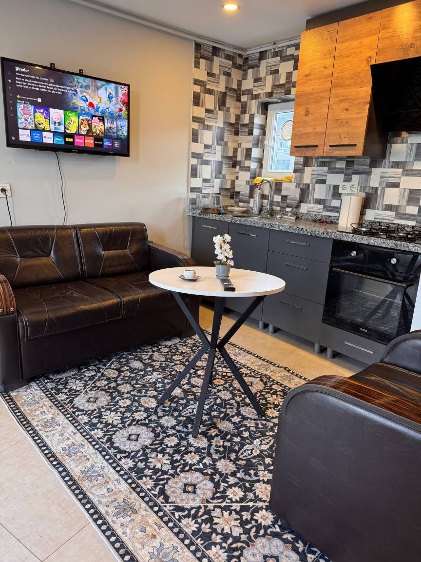 65 M² Huoneisto ∙ 1 Makuuhuone ∙ 2 Vierasta - Beyoğlu
