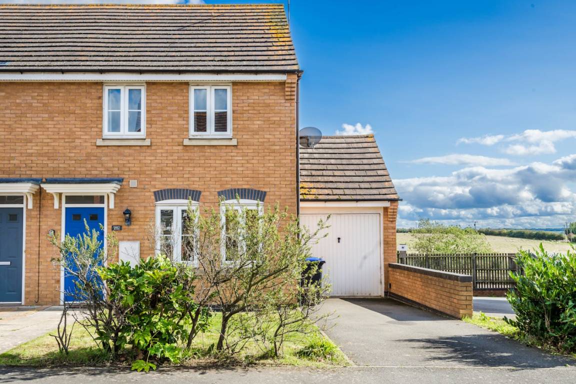 150 M² Casa ∙ 3 Habitaciones ∙ 1 Huésped - Towcester