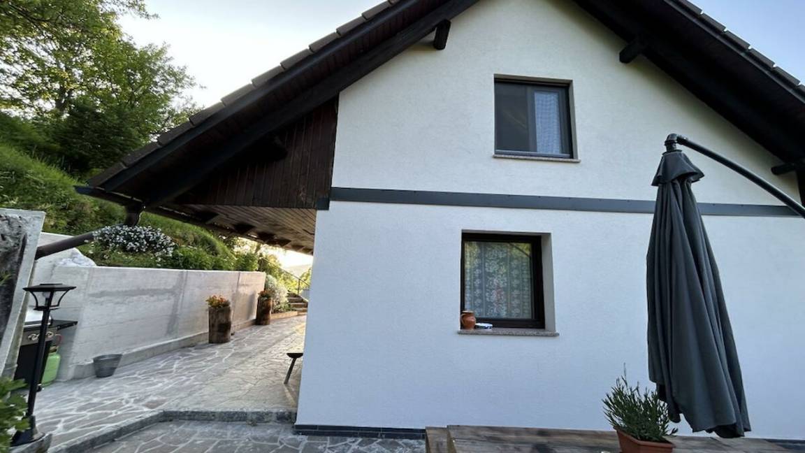 70 M² Ferienhaus ∙ 2 Schlafzimmer ∙ 6 Gäste - Slowenien