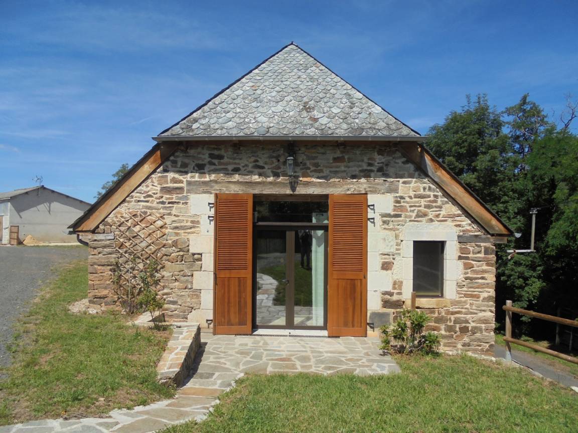 250 M² Maison De Vacances ∙ 4 Chambres ∙ 10 Personnes - Saint-Geniez-d'Olt