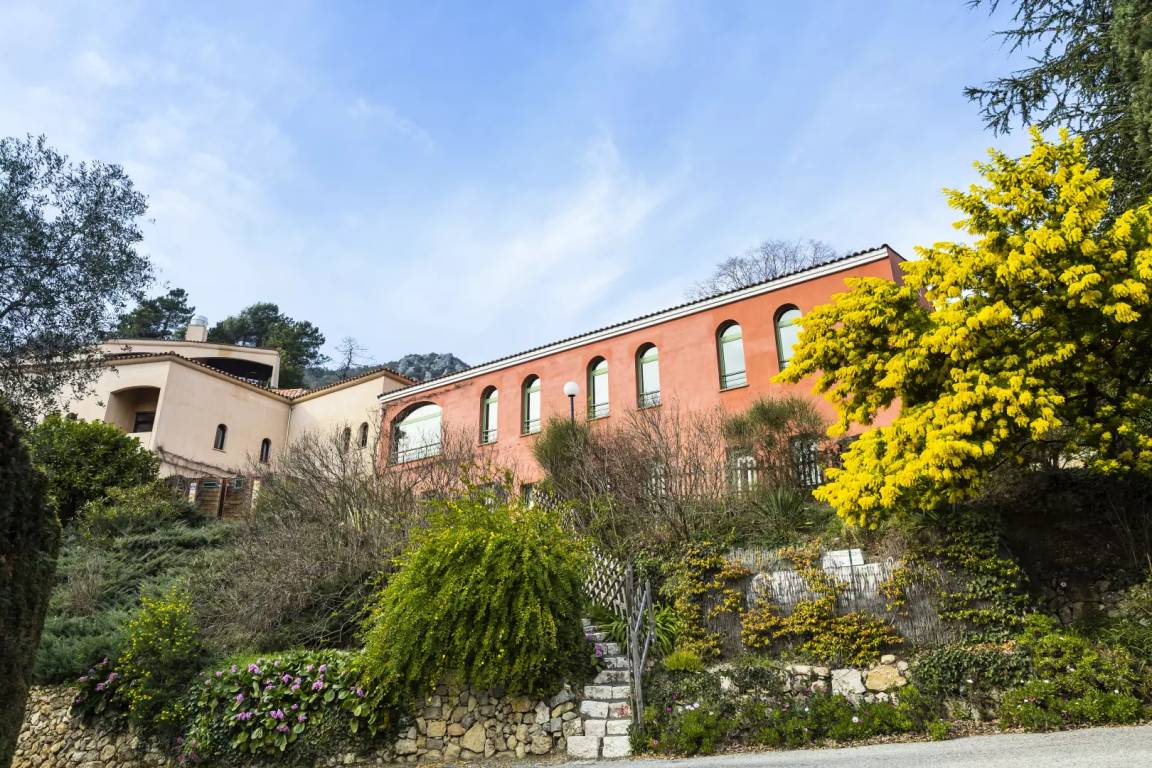 16 M² Hôtel ∙ 1 Chambre ∙ 4 Personnes - Nice