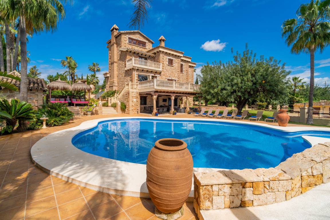 500 M² Villa ∙ 5 Habitaciones ∙ 12 Huéspedes - Alhaurín de la Torre