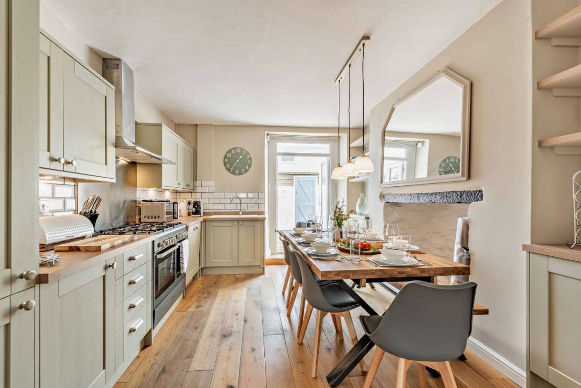 Cottage ∙ 4 Bedrooms ∙ 8 Guests - Bideford