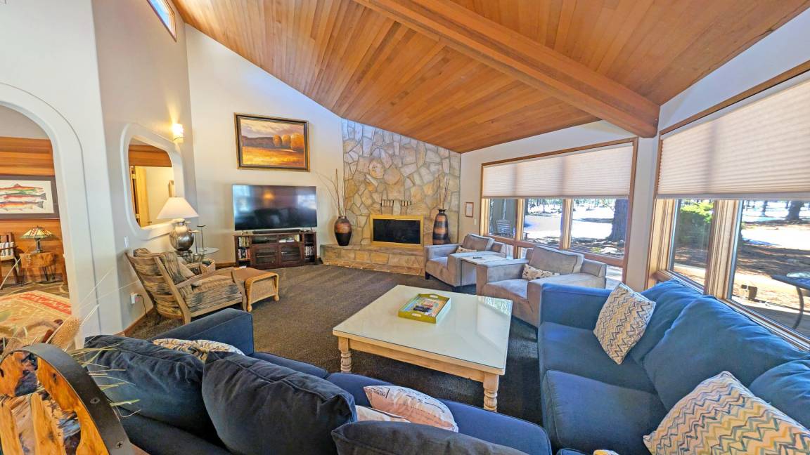 275 M² House ∙ 4 Bedrooms ∙ 12 Guests - Sunriver, OR