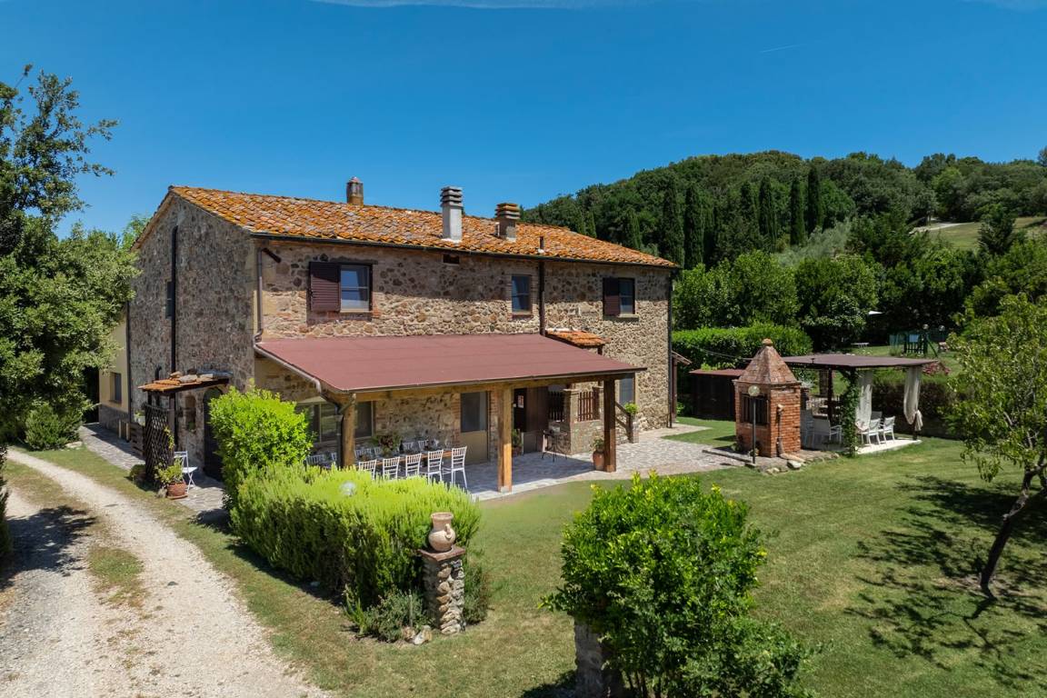 200 M² Casa Rural ∙ 6 Habitaciones ∙ 18 Huéspedes - Toscana