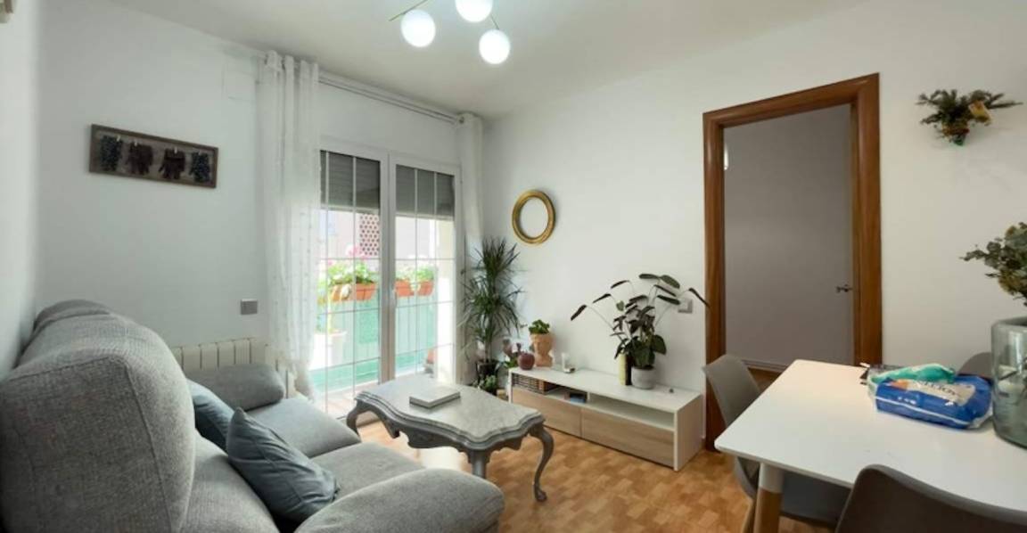 60 M² Appartement ∙ 2 Chambres ∙ 4 Personnes - Ripollet