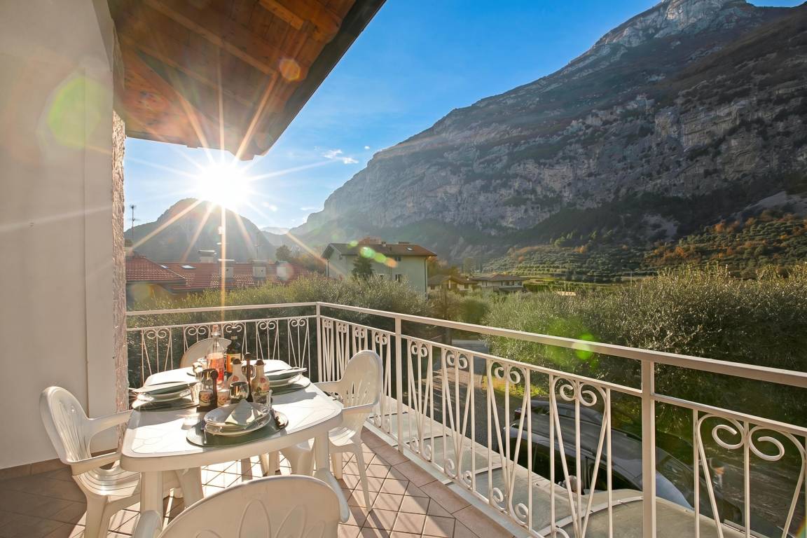 100 M² Apartment ∙ 2 Bedrooms ∙ 5 Guests - Lake Garda
