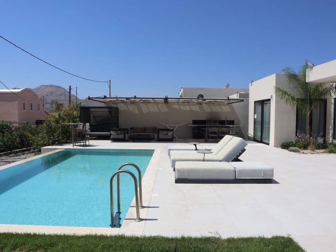 100 M² Appartement ∙ 3 Slaapkamers ∙ 5 Gasten - Faliraki