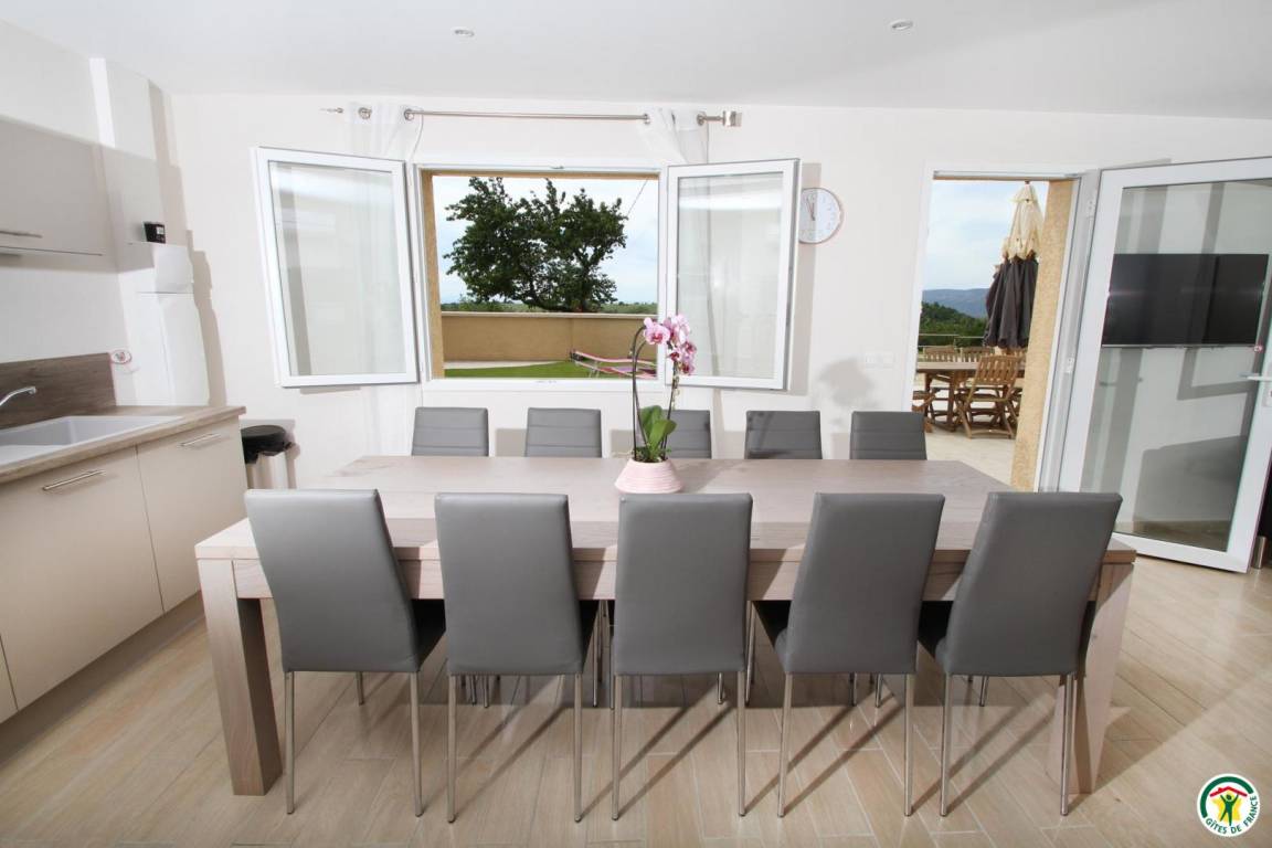 107 m&sup2; G&icirc;te 4 Schlafzimmer 10 G&auml;ste