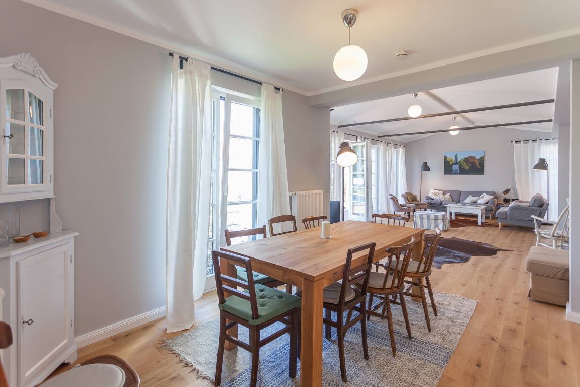 210 m² Ferienhaus ∙ 4 Schlafzimmer ∙ 12 Gäste – Bild 6