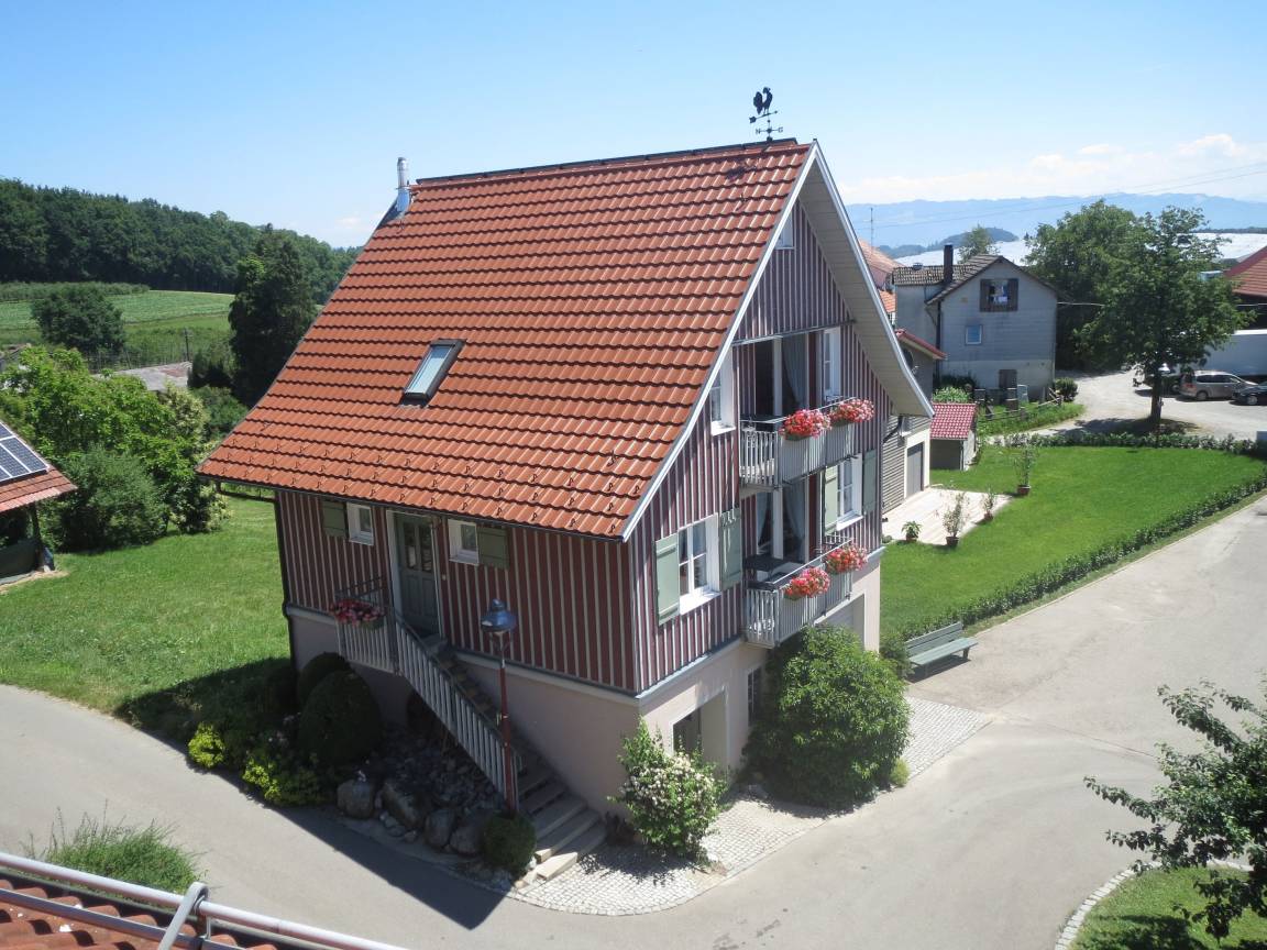 70 M² Ferienwohnung ∙ 2 Schlafzimmer ∙ 4 Gäste - Kressbronn am Bodensee