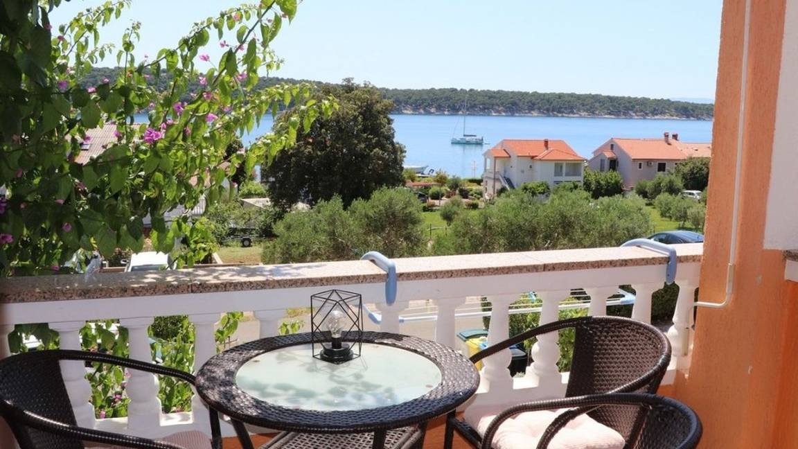 36 M² Apartment ∙ 1 Bedroom ∙ 4 Guests - Banjol