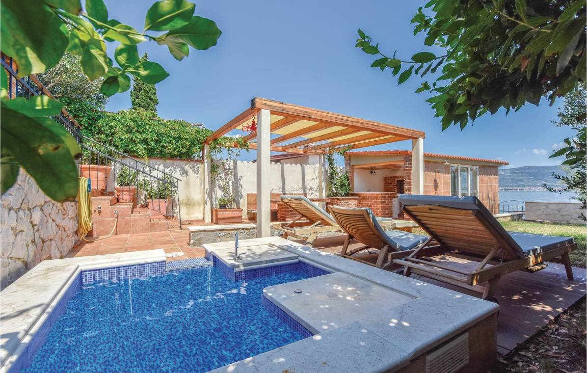 121 M² Maisonette ∙ 3 Bedrooms ∙ 8 Guests - Croatia