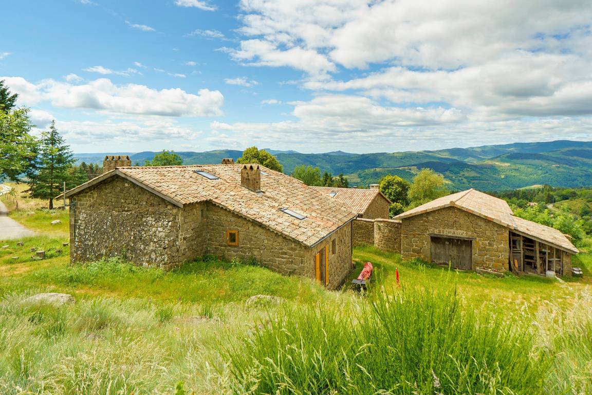 150 M² Maison De Vacances ∙ 4 Chambres ∙ 8 Personnes - Rhône-Alpes