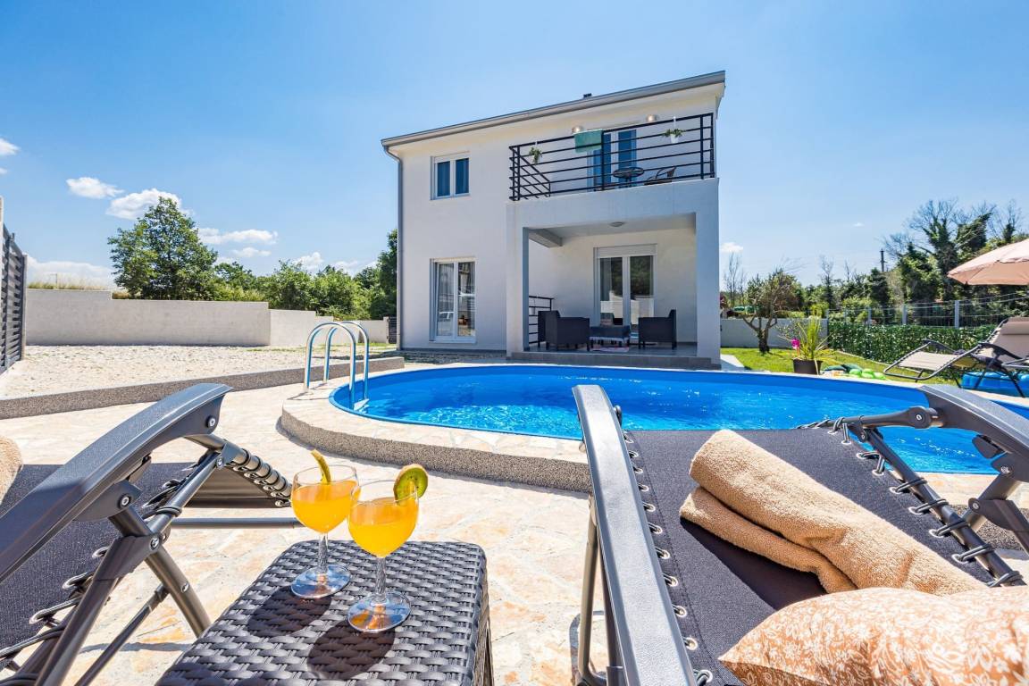 170 M² Villa ∙ 4 Bedrooms ∙ 8 Guests - Poreč