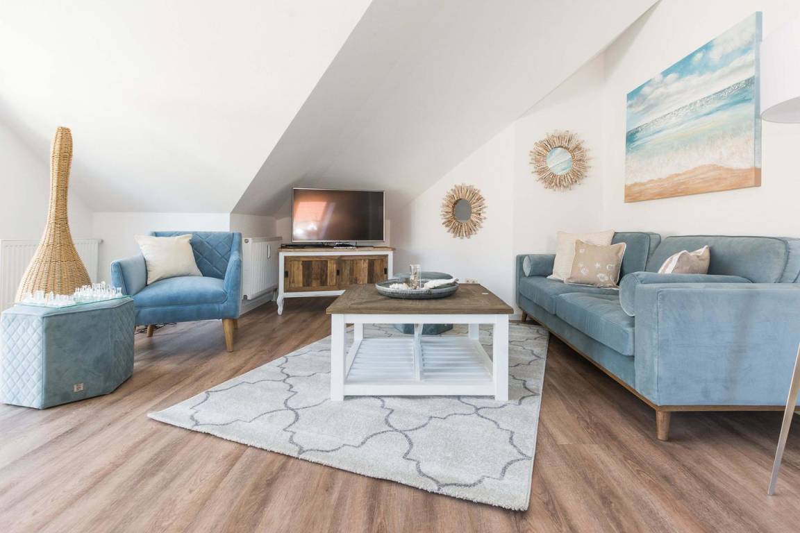70 M² Ferienwohnung ∙ 2 Schlafzimmer ∙ 4 Gäste - Wustrow