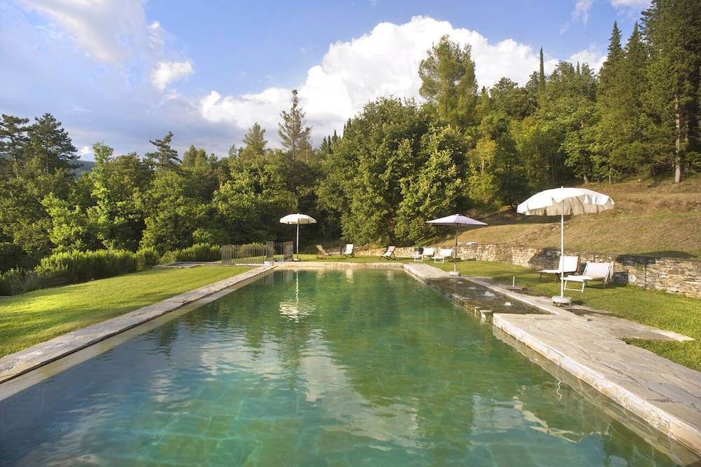 Casale a Chiassa Superiore con giardino, terrazza e piscina