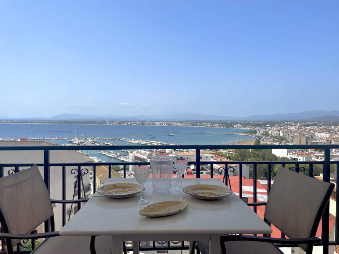 65 M² Apartamento ∙ 2 Habitaciones ∙ 5 Huéspedes - Cadaqués