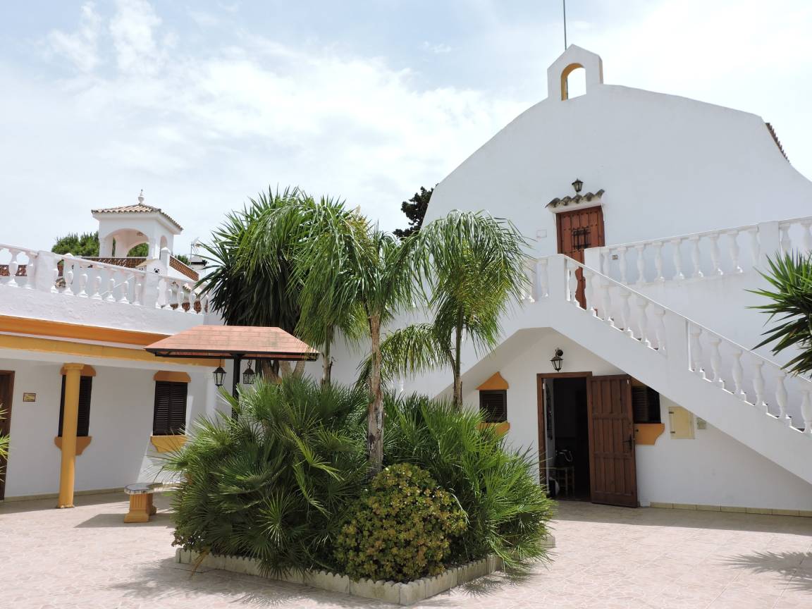 265 M² Villa ∙ 7 Habitaciones ∙ 14 Huéspedes - Conil de la Frontera