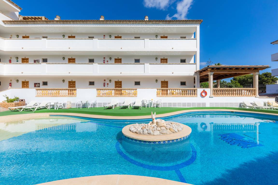 75 M² Apartment ∙ 2 Bedrooms ∙ 4 Guests - Cala Mesquida