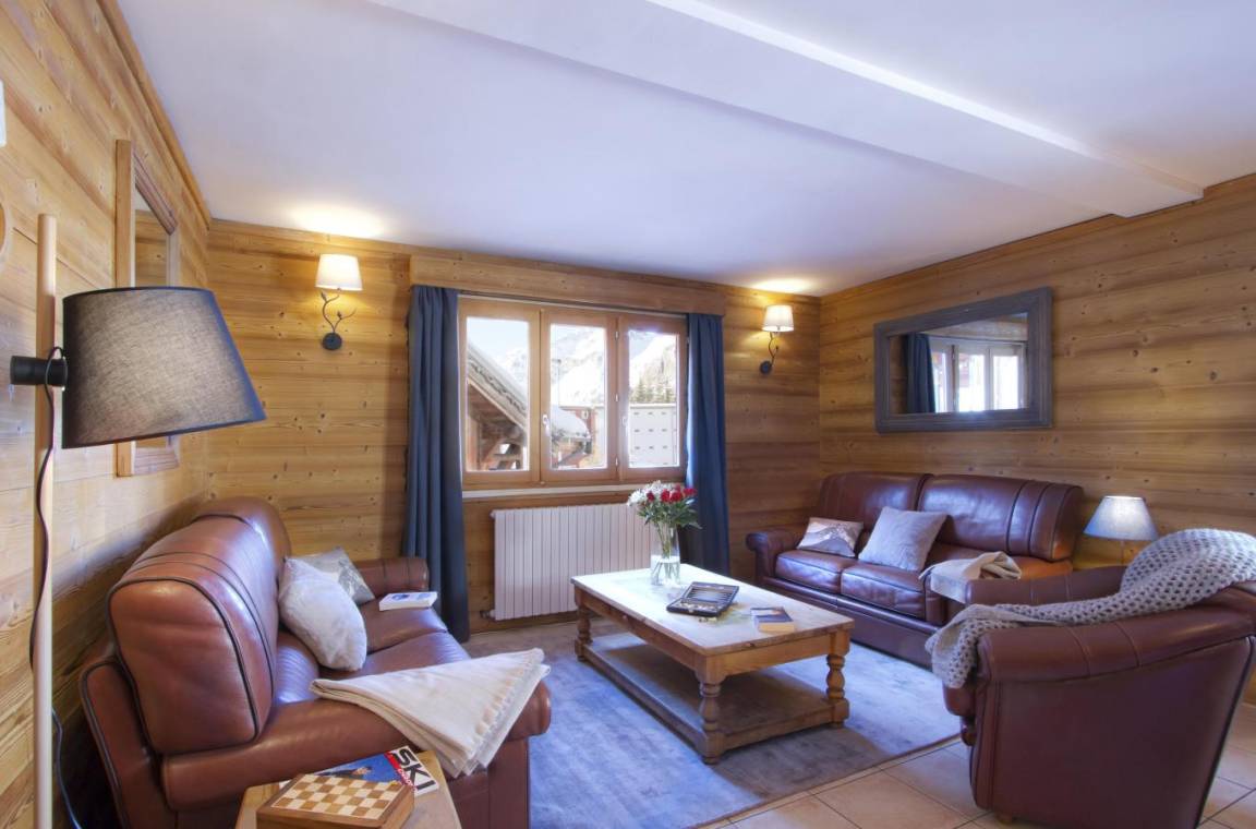 300 m² Chalet ∙ 8 Schlafzimmer ∙ 15 Gäste – Bild 2