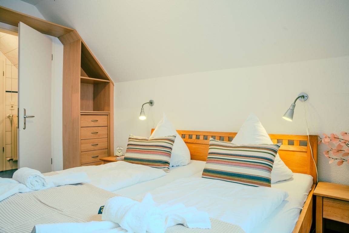 48 m² Ferienwohnung ∙ 2 Schlafzimmer ∙ 4 Gäste – Bild 11