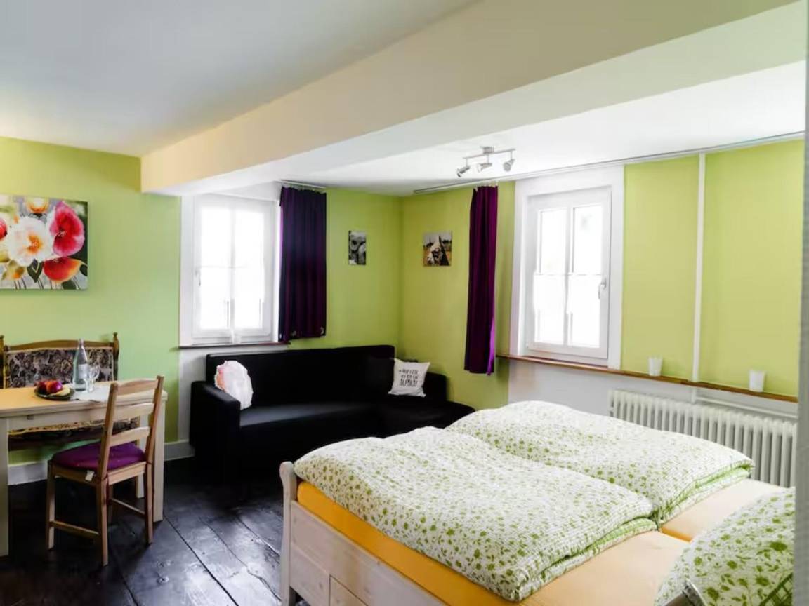 22 M² Hotel ∙ 1 Slaapkamer ∙ 3 Gasten - Idar-Oberstein