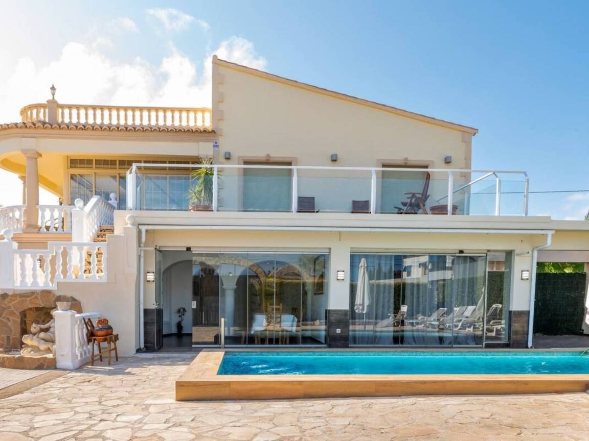 280 M² Maison De Vacances ∙ 8 Chambres ∙ 16 Personnes - Calp