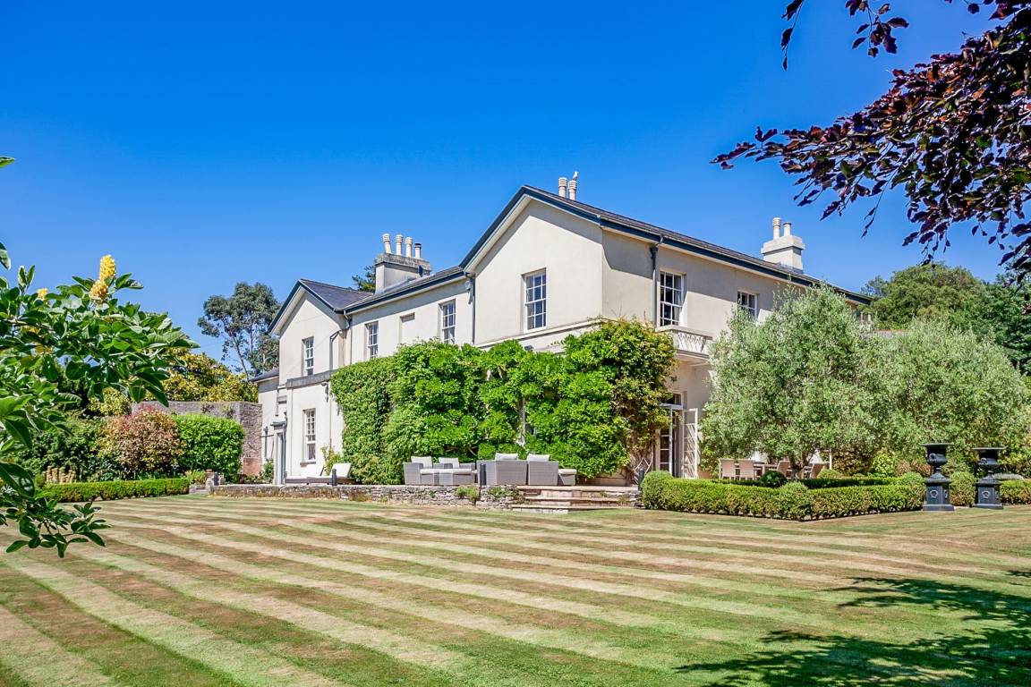 Villa ∙ 5 Bedrooms ∙ 10 Guests - Brixham