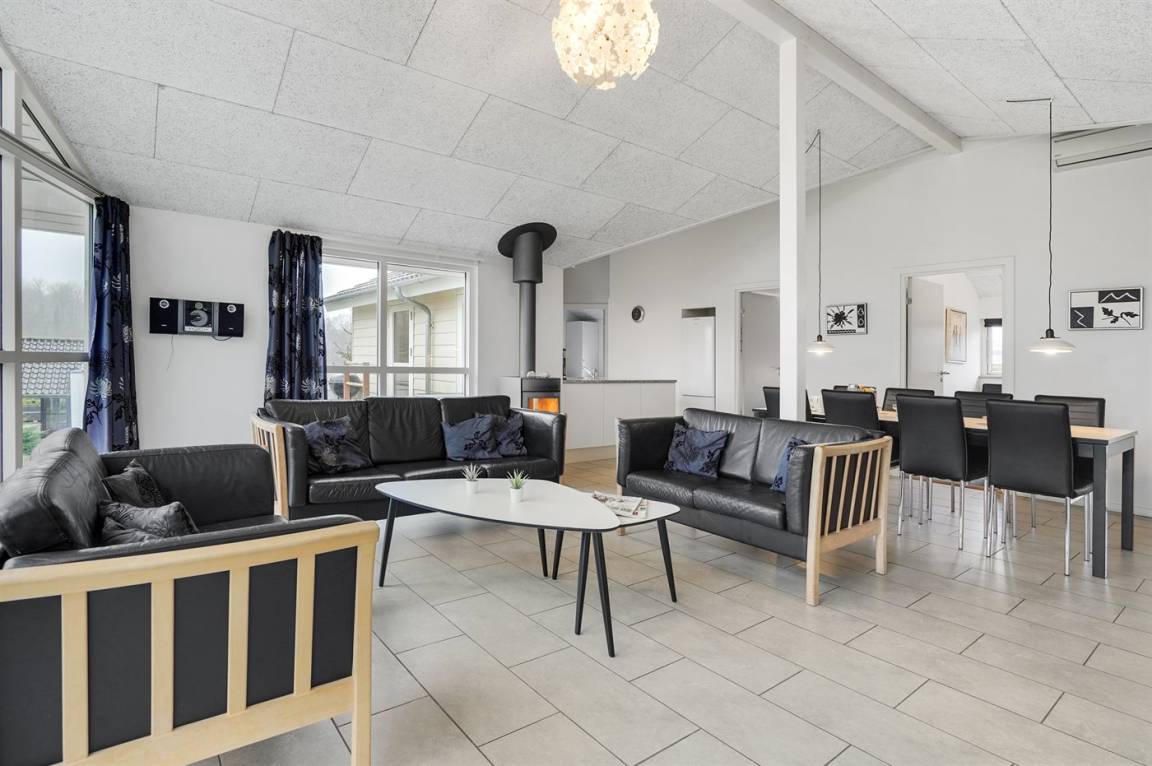 192 m² Ferienhaus ∙ 5 Schlafzimmer ∙ 12 Gäste – Bild 4