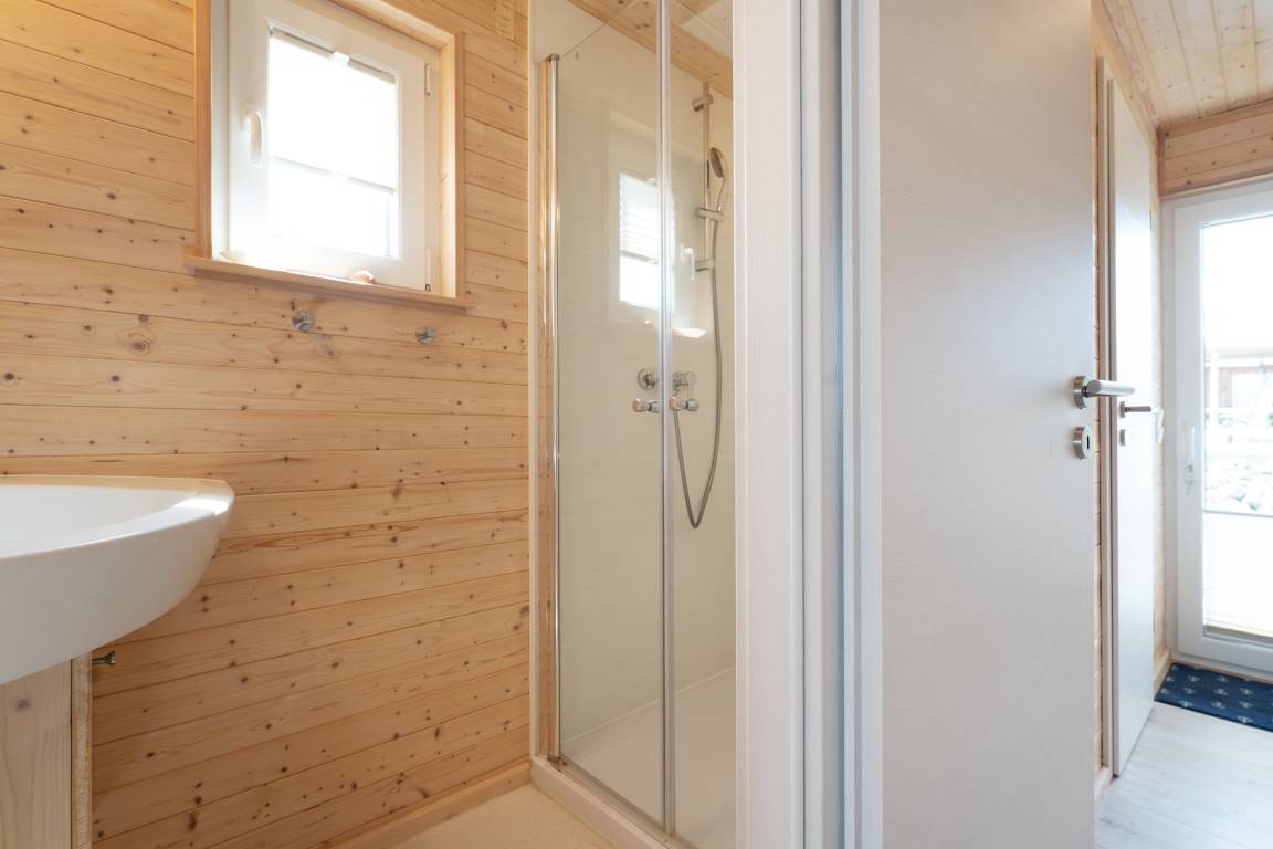 60 m² Hausboot ∙ 2 Schlafzimmer ∙ 3 Gäste – Bild 33