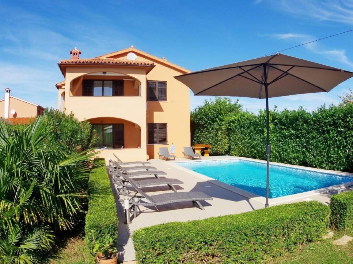 110 M² Appartement ∙ 3 Chambres ∙ 6 Personnes - Medulin