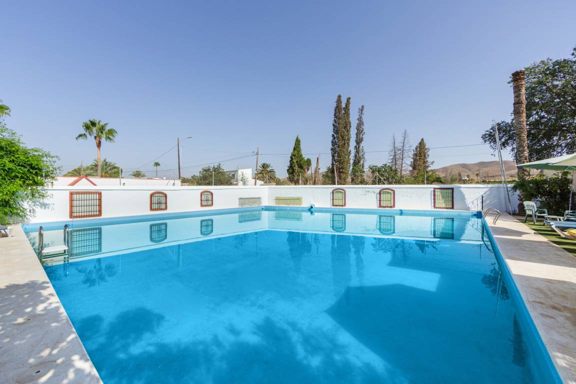 1000 M² Casa De Campo ∙ 9 Habitaciones ∙ 22 Huéspedes - Huércal-Overa
